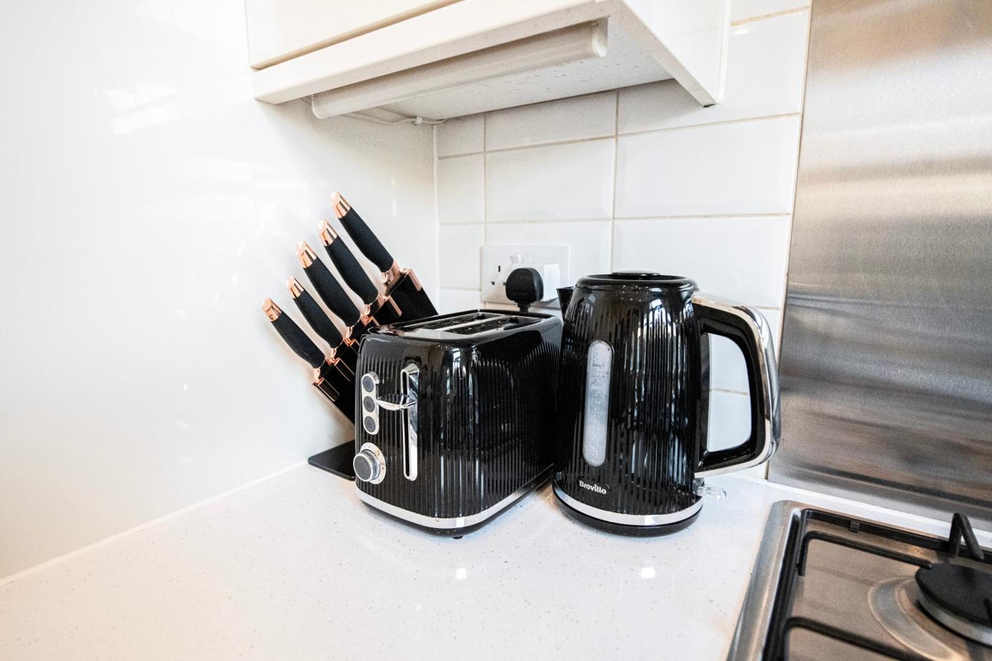 Charming 2-Bedroom Flat In Shepherd'S Bush, Near Hammersmith Λονδίνο Εξωτερικό φωτογραφία