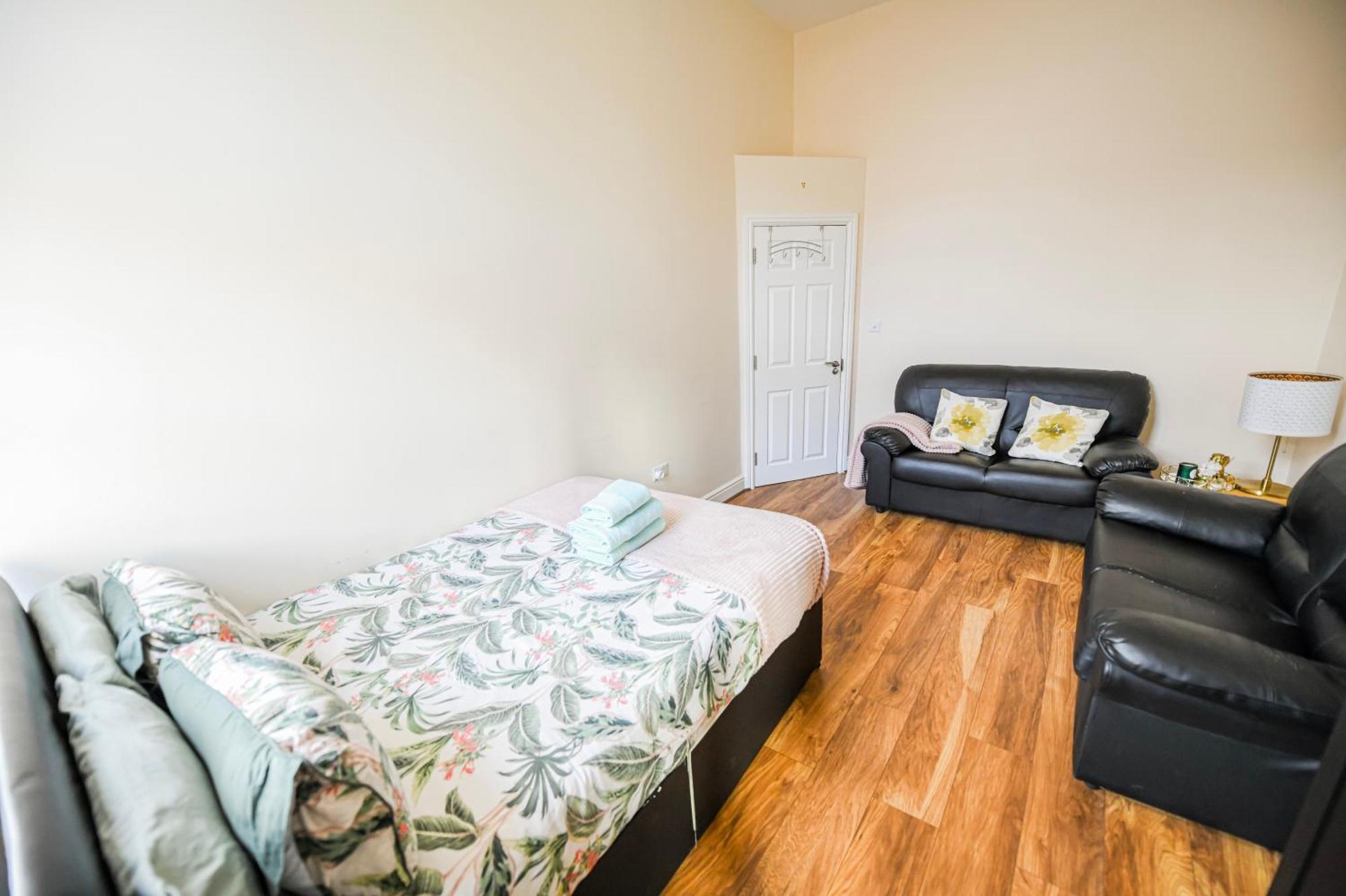 Charming 2-Bedroom Flat In Shepherd'S Bush, Near Hammersmith Λονδίνο Εξωτερικό φωτογραφία
